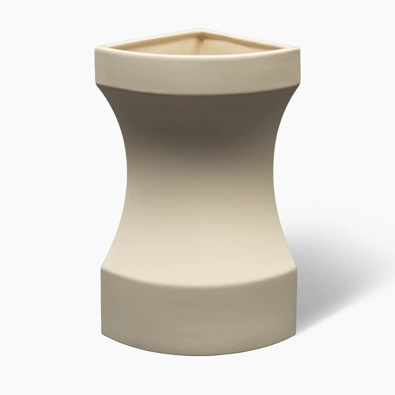 Vaso in ceramica burro e beige Curve #3 di Zaven