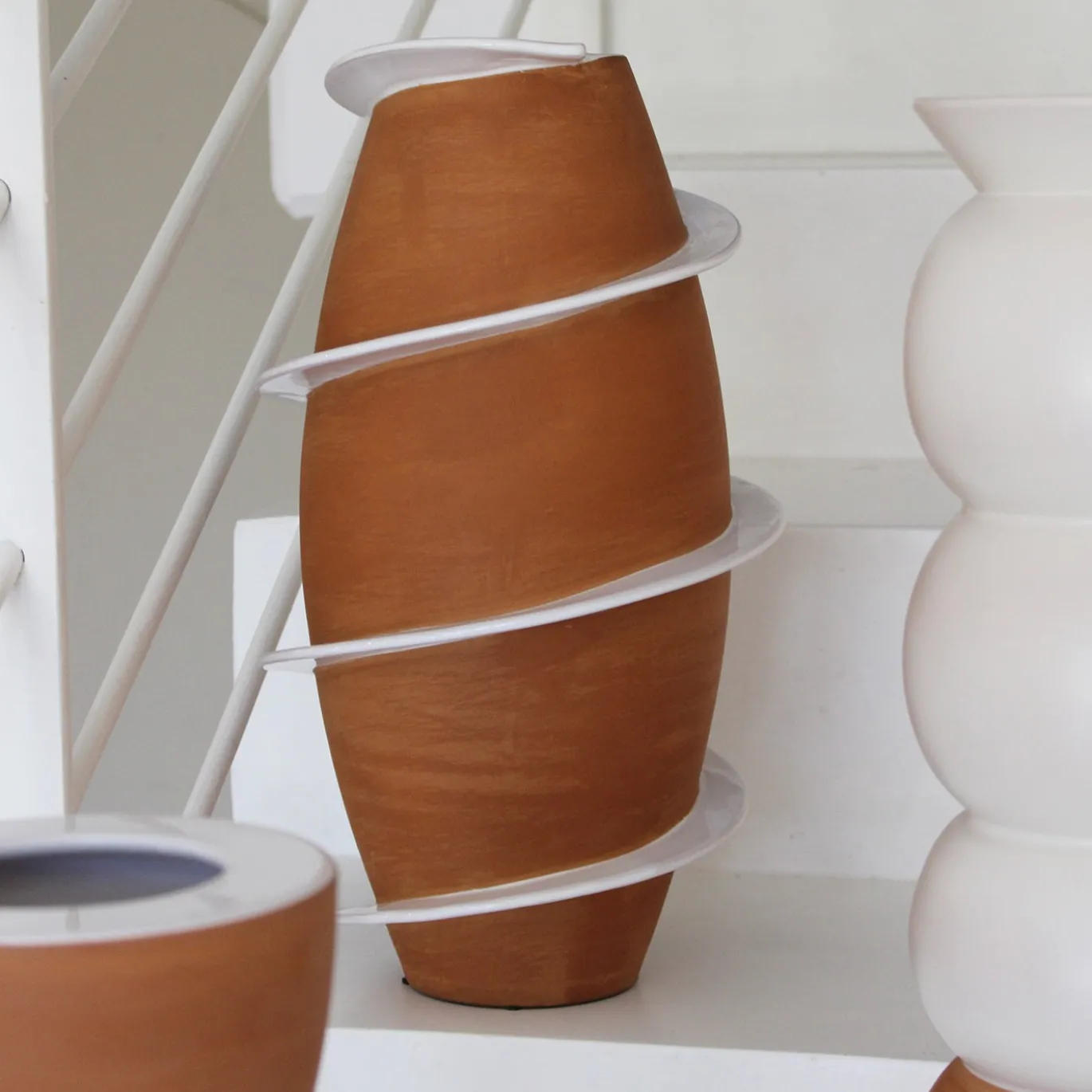 Vaso in Ceramica Image #1 di Ugo La Pietra