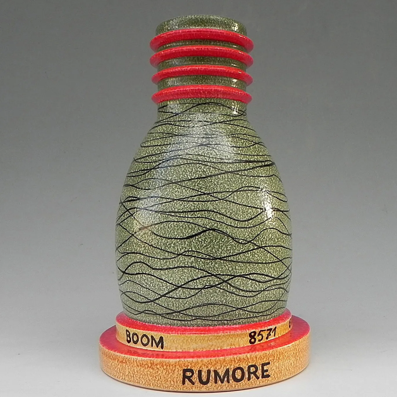 Vaso in ceramica Inquinante