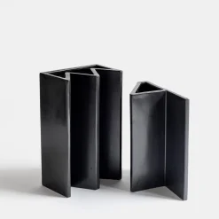 Vaso in ceramica nera Knight