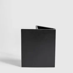 Vaso in ceramica nera Knight