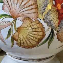 Vaso in Ceramica Policroma Campanula con Coralli e Conchiglie