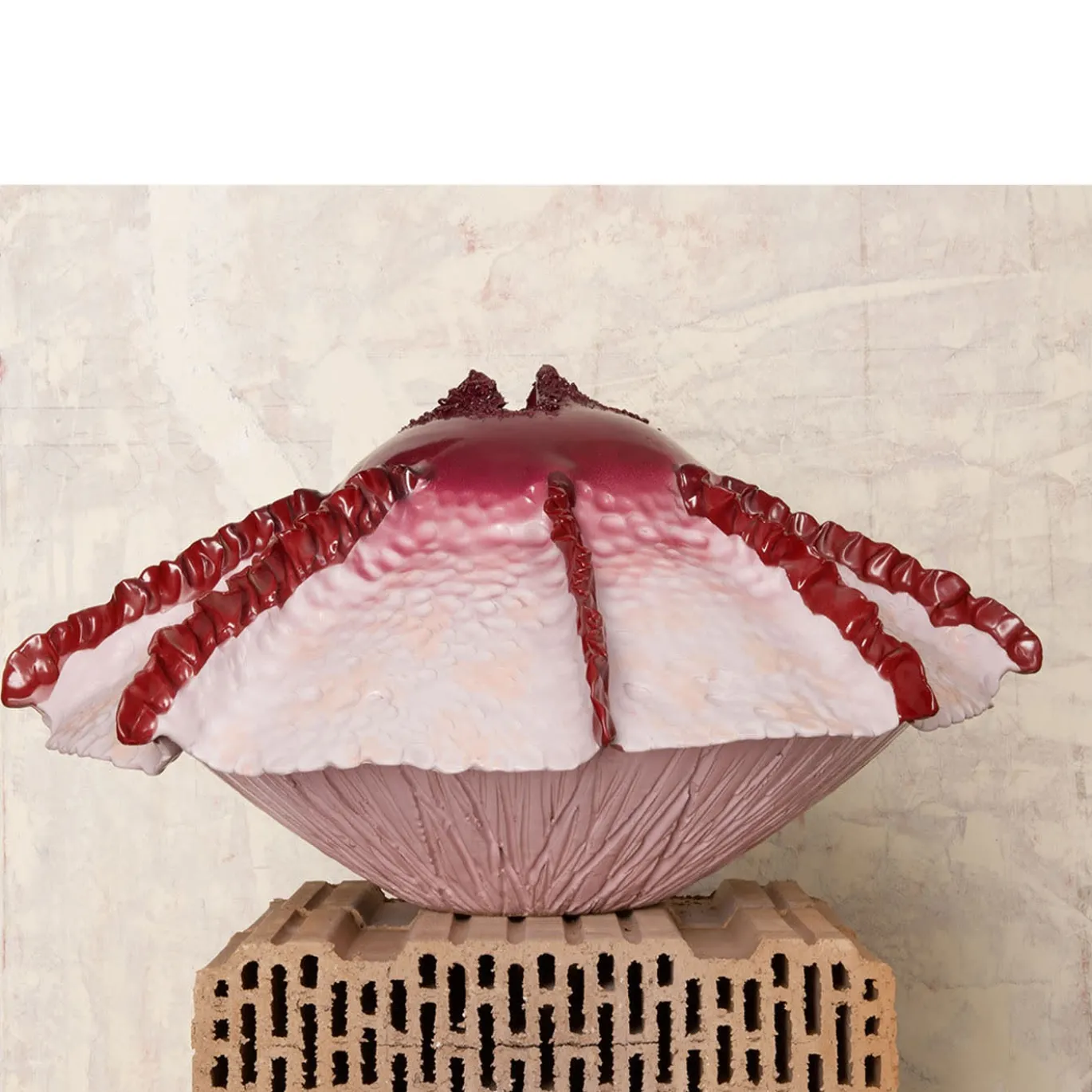 Vaso in Ceramica Seme Scudo Orizzontale di Sara Ricciardi
