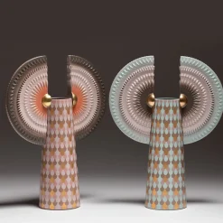 Vaso in ceramica verde Bird with Wings Solar Disc di Sara Ricciardi