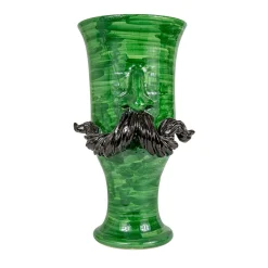 Vaso in ceramica verde con baffi