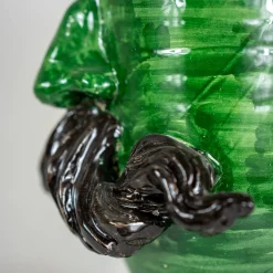 Vaso in ceramica verde con baffi