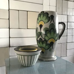 Vaso in Ceramica Verde Foglia con Coperchio e Motivo Botanico
