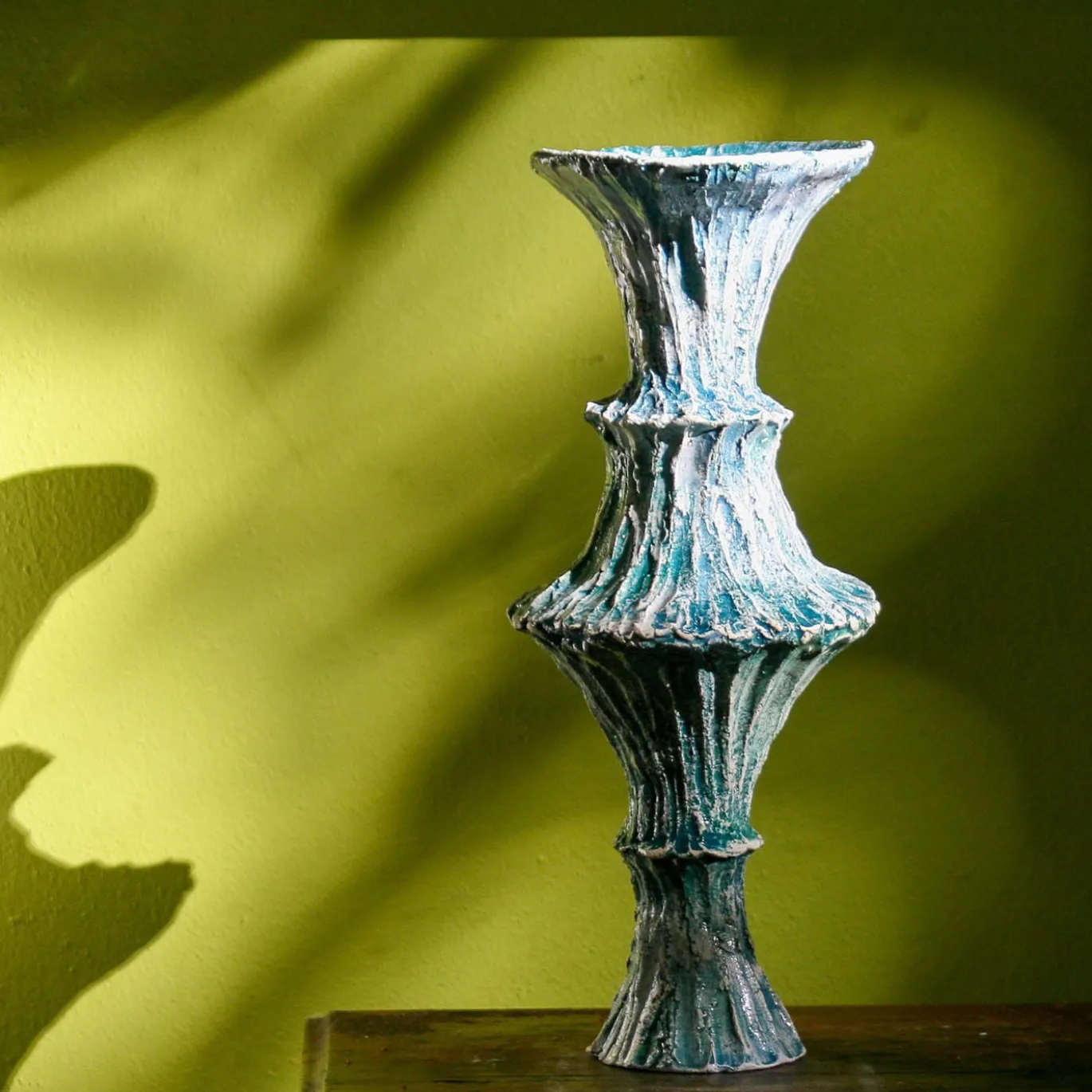 Vaso in ceramica verde Rocco onde