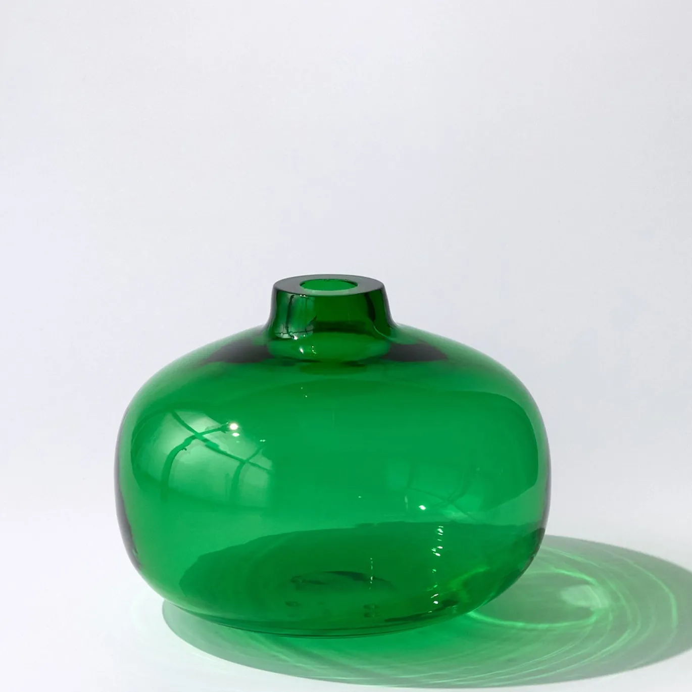 Vaso in cristallo soffiato a mano Pola verde con tappo rimovibile