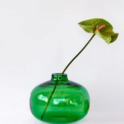 Vaso in cristallo soffiato a mano Pola verde con tappo rimovibile