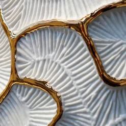 Vaso in oro monolitico