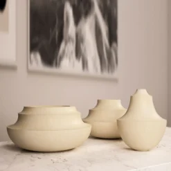 Vaso in pietra calcarea Profili B Lecce di Luca Scacchetti