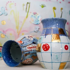 Vaso in porcellana blu Calypso