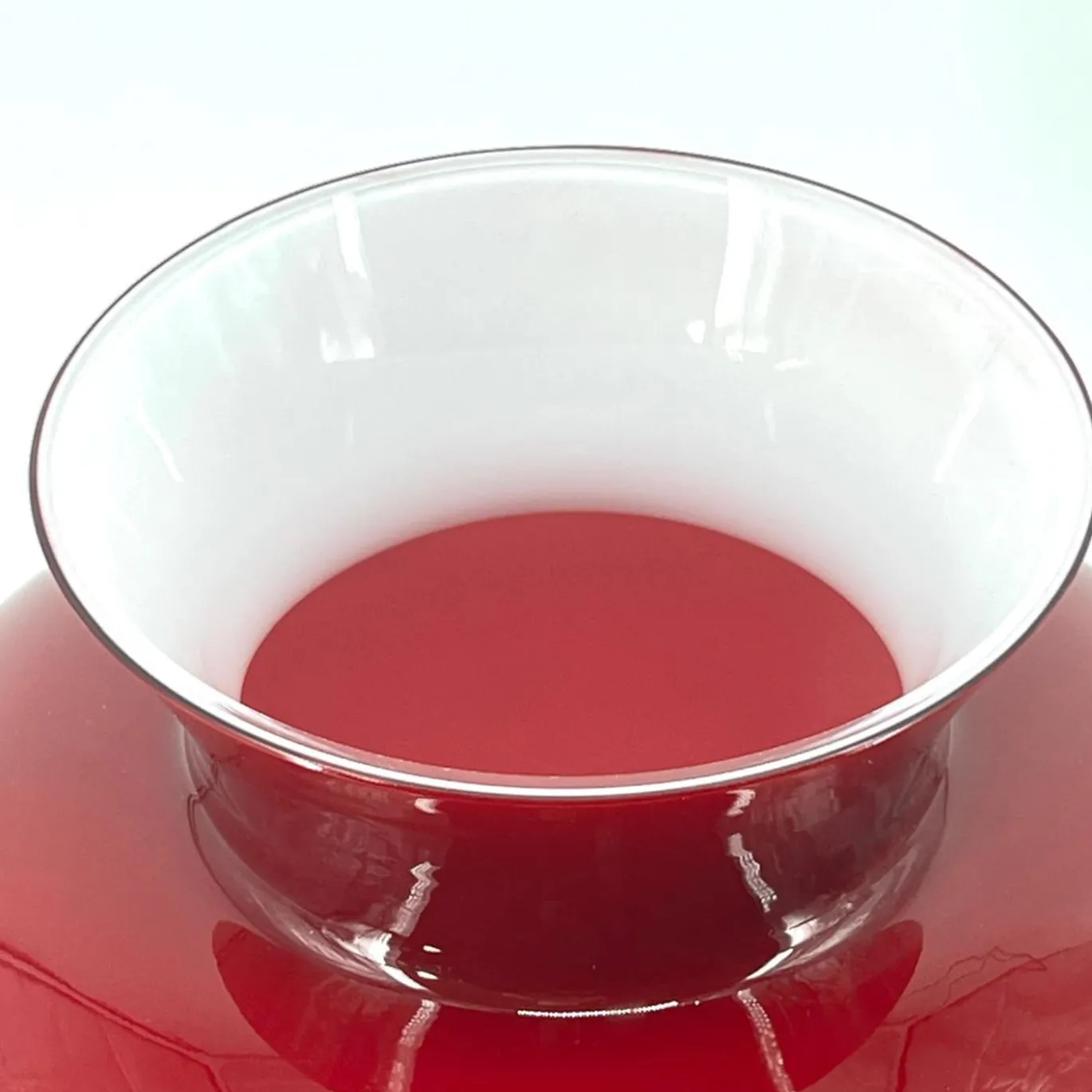 Vaso medio in vetro di Murano bordeaux ad anfora