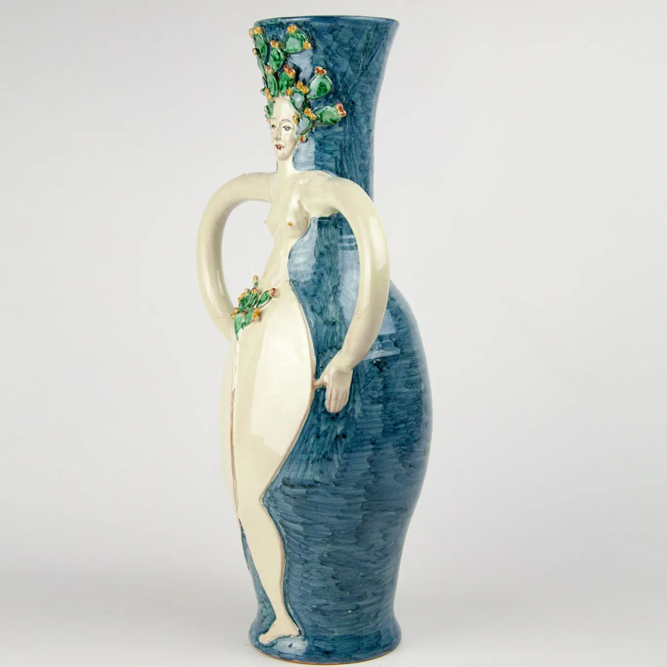 Vaso mediterraneo in ceramica nuda