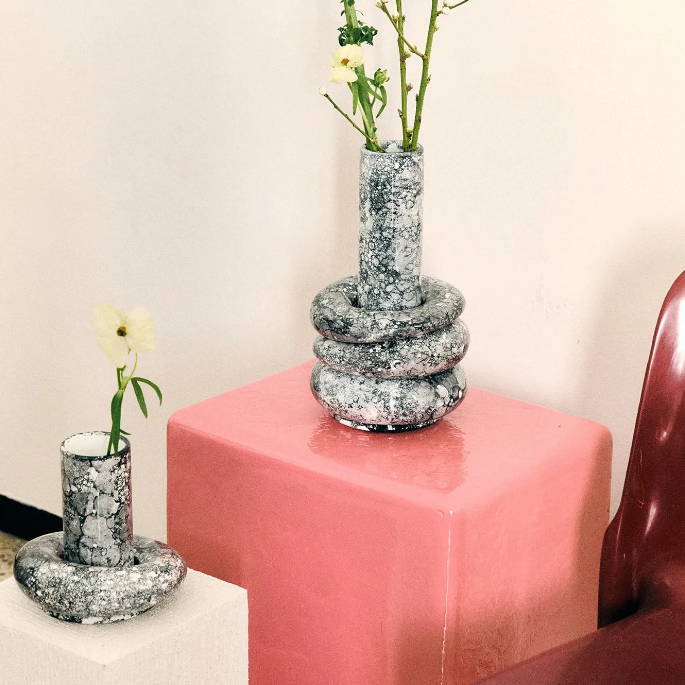 Vaso Mercurio piccolo in ceramica smaltata bianca e nera