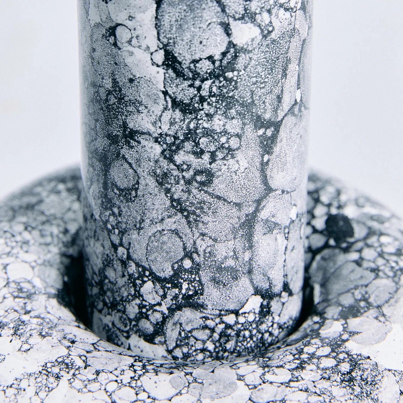 Vaso Mercurio piccolo in ceramica smaltata bianca e nera