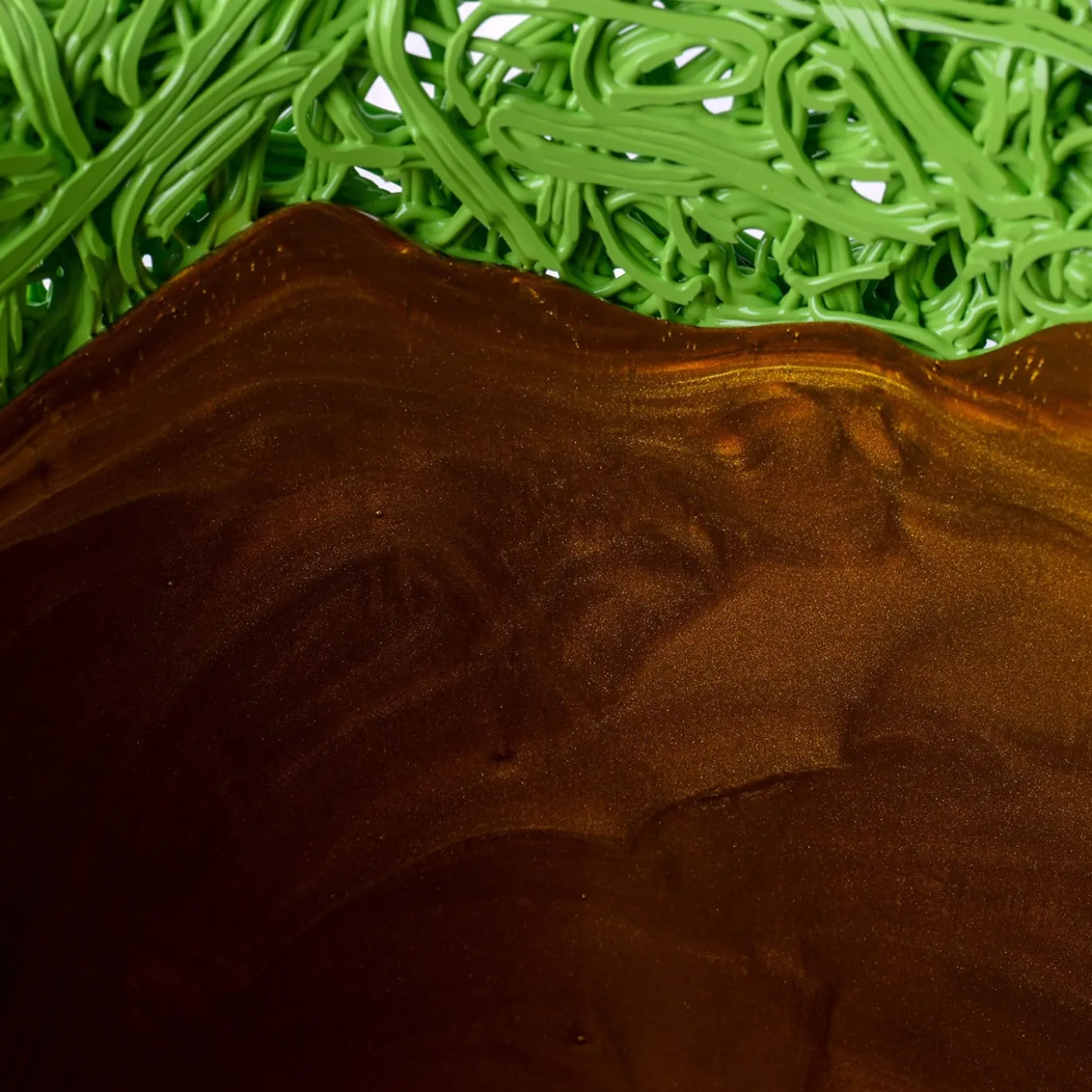 Vaso Moss in resina verde mela opaco e oro di Gaetano Pesce