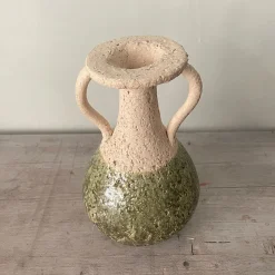 Vaso n.132a Anfora bianca con smalto verde