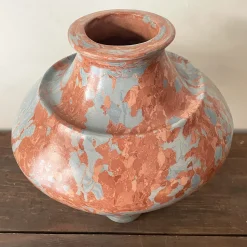 Vaso n. 173 con effetto marmo rosso e azzurro