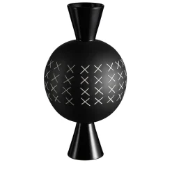 Vaso nero Aryballos di Ugo La Pietra