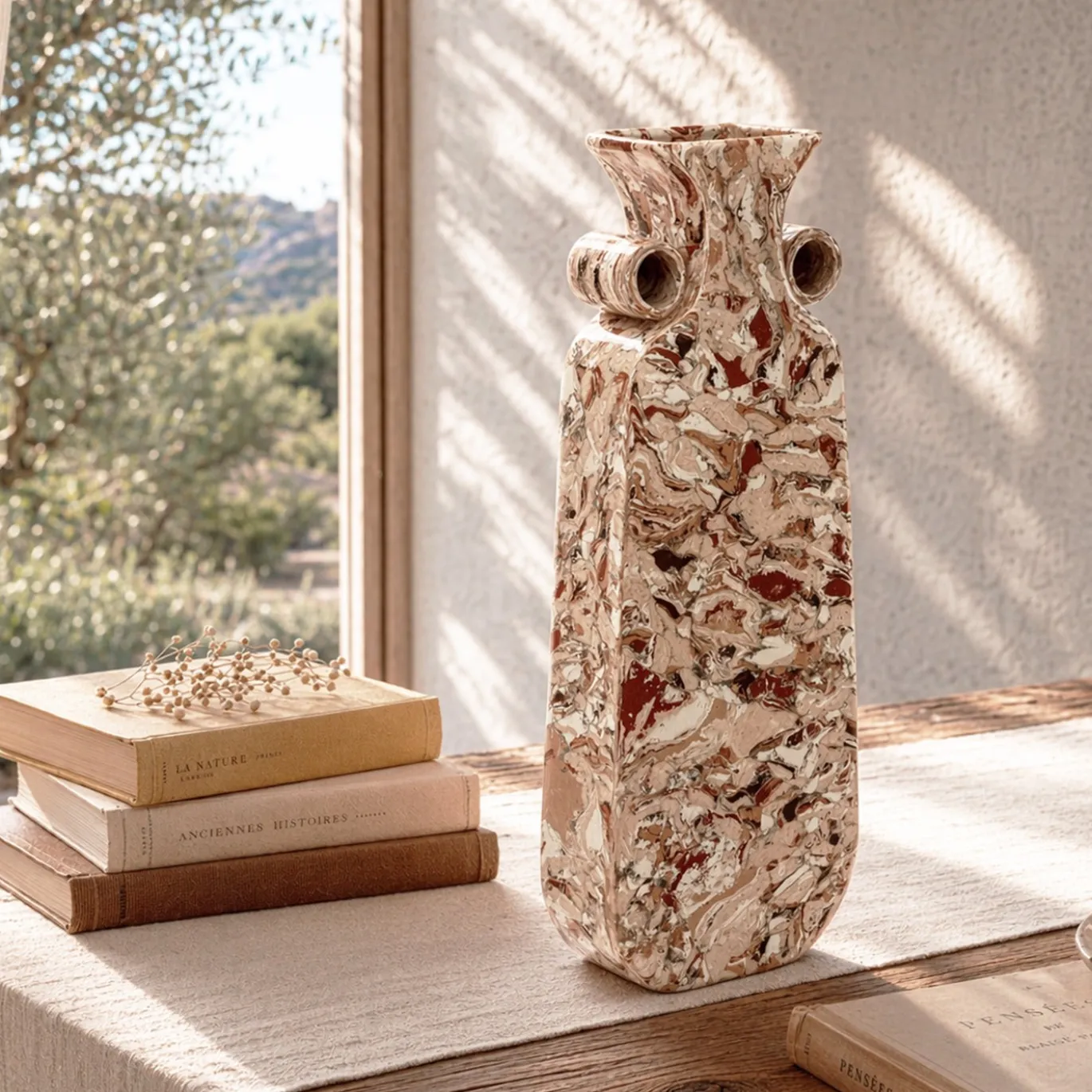 Vaso n. 93 in ceramica effetto marmo rosso e bianco