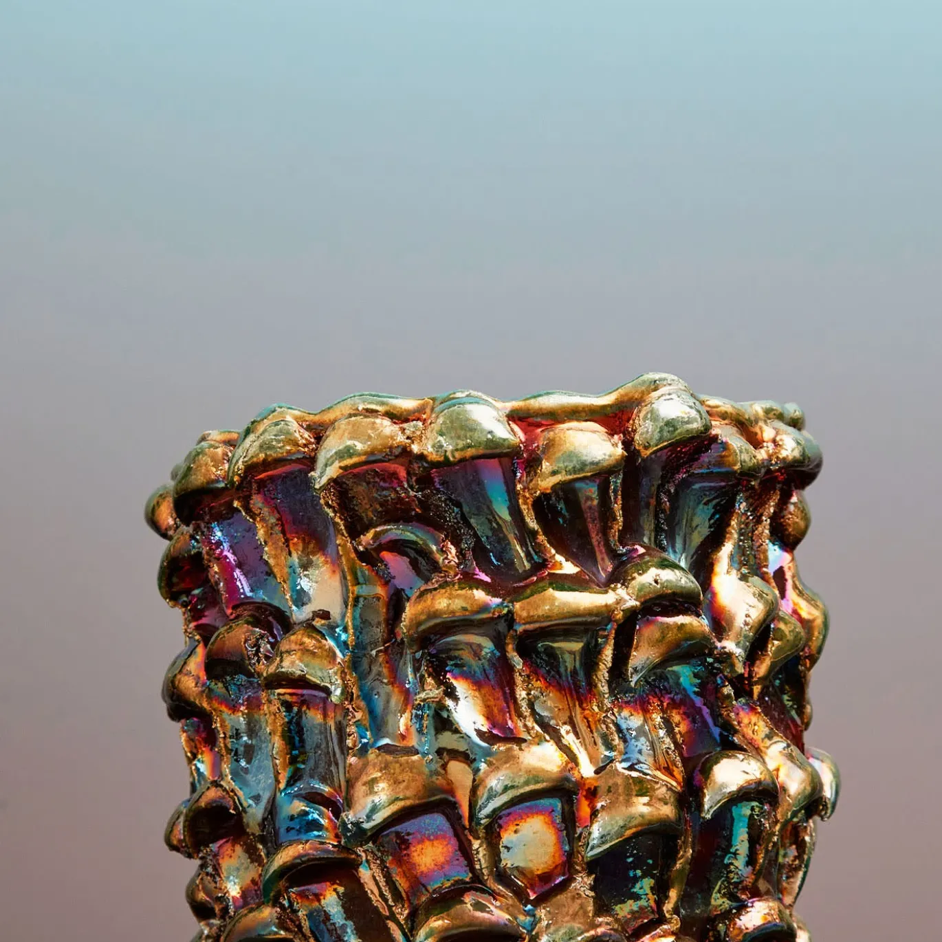 Vaso Onda Iridescent Metallic Raku #10