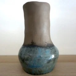 Vaso Pianosa in Argilla Marrone con Smalto Grigio