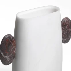 Vaso Pietro White Michelangelo/Red Levanto di Matteo Cibic