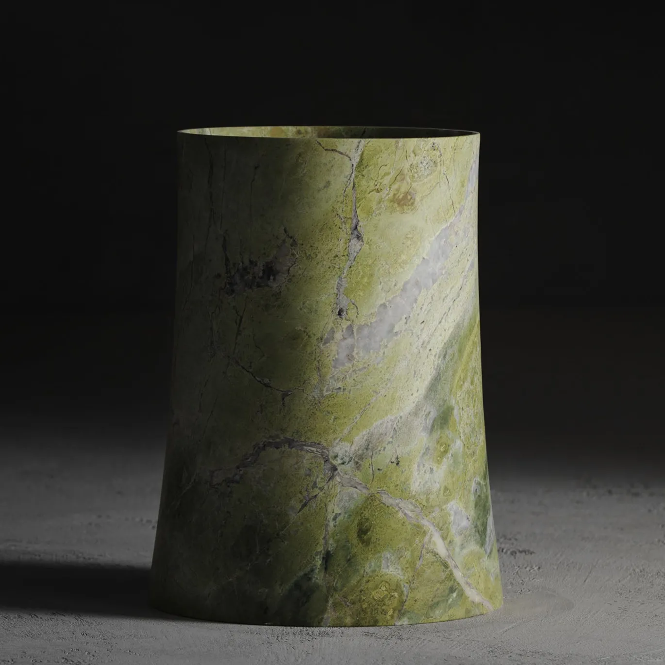 Vaso Princess L in Marmo Artik Green di Christophe Pillet