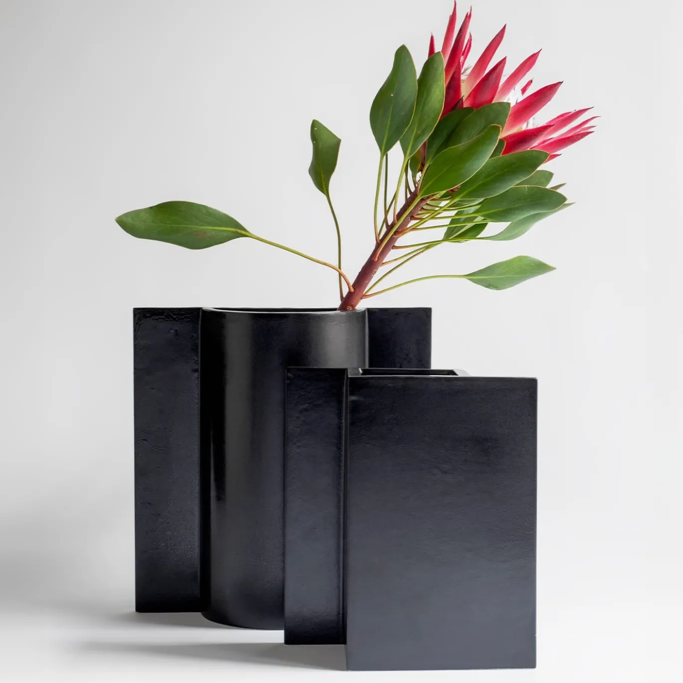 Vaso Queen in ceramica nera