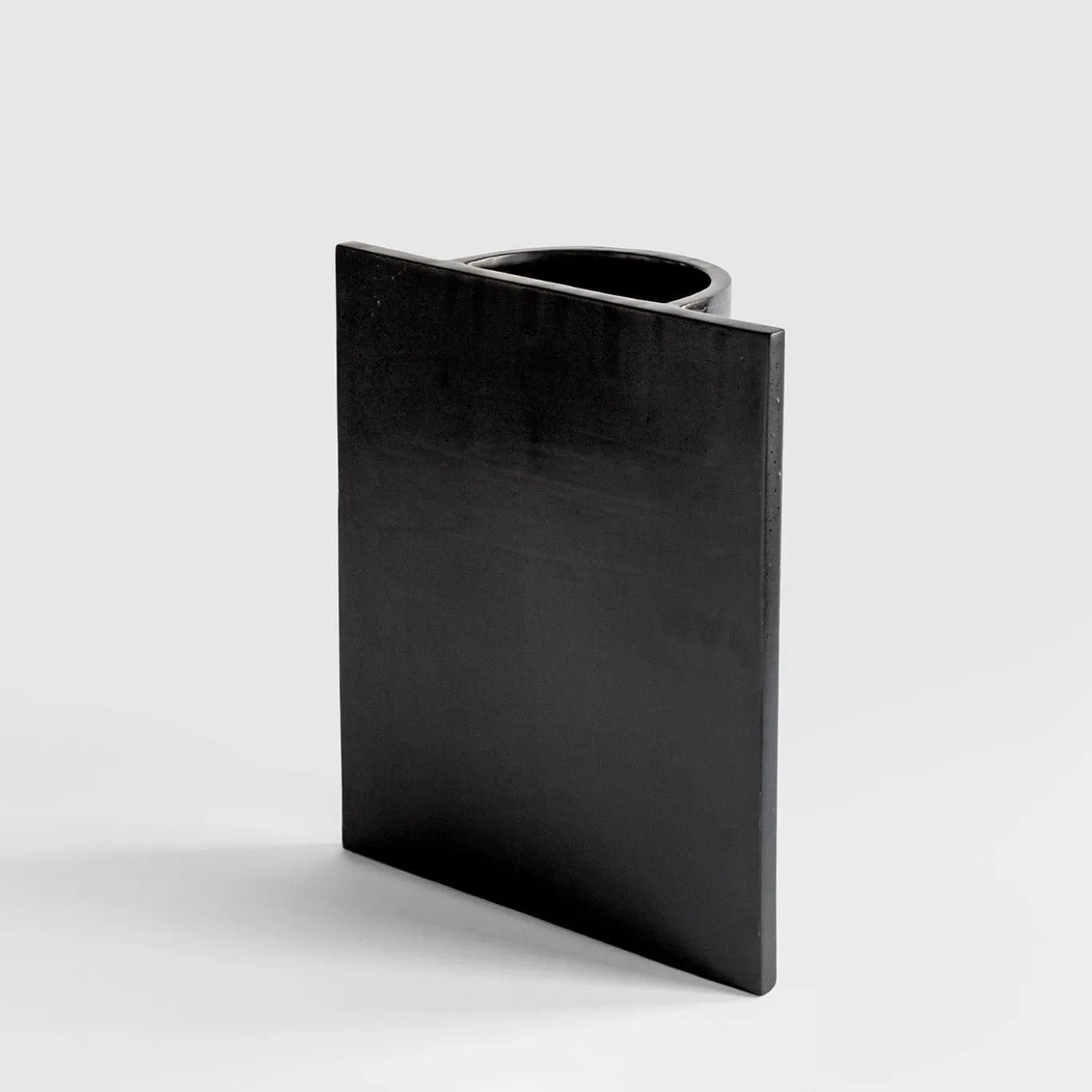 Vaso Queen in ceramica nera