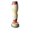 Vaso rosso, giallo e bianco di George J. Sowden