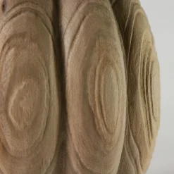 Vaso scultoreo alto in legno di olmo con scanalature a V