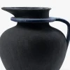 Vaso scultoreo in ceramica nera a manico singolo di Room Studio