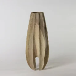 Vaso scultoreo Vase in Vase 1 in legno di noce Juglans regia