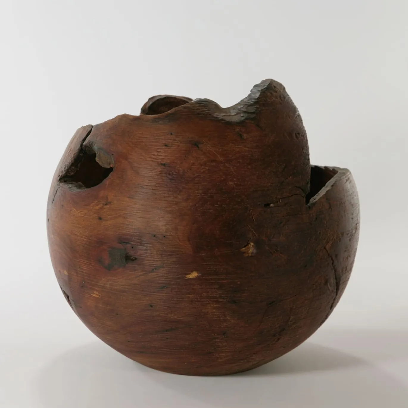 Vaso sferico in legno Carver