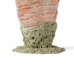 Vaso Spaghetti Grande in resina rubino chiaro e Verde Oliva di Gaetano Pesce