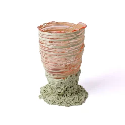 Vaso Spaghetti Grande in resina rubino chiaro e Verde Oliva di Gaetano Pesce