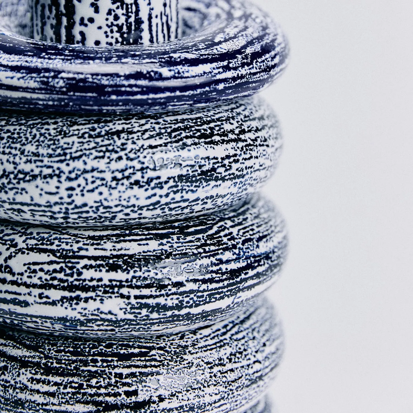 Vaso Terra grande in ceramica smaltata blu e bianca