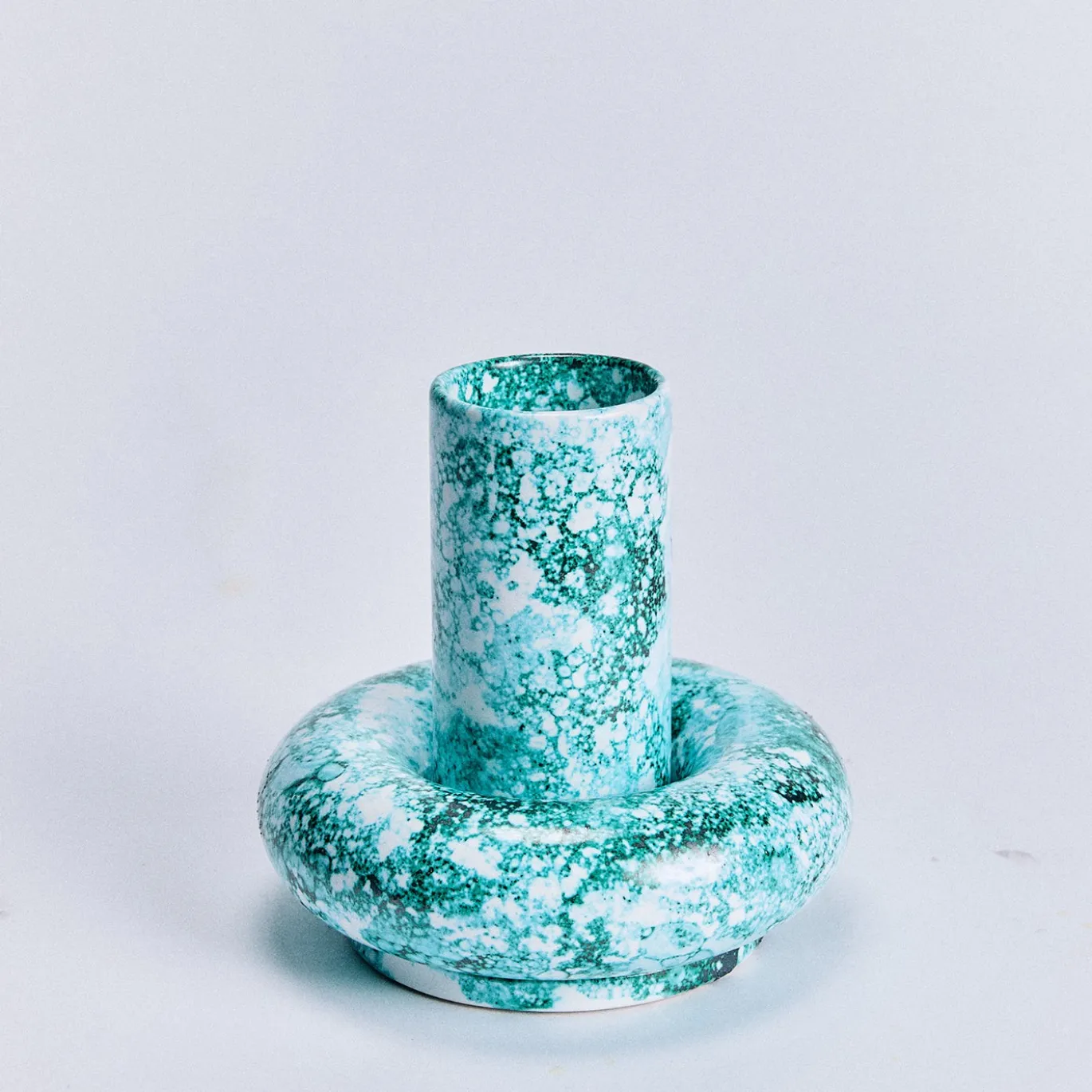 Vaso Venere piccolo in ceramica smaltata verde ramina