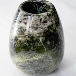 Vaso verde irlandese di Franco Albini