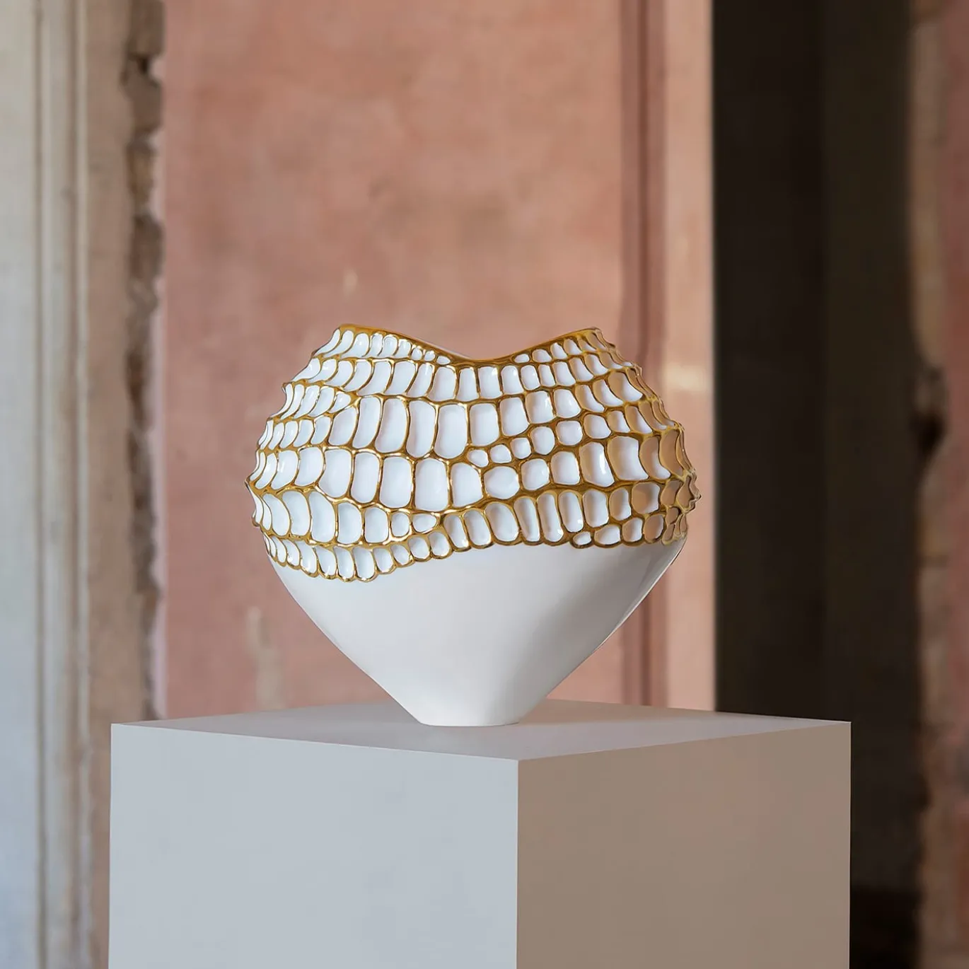 Vaso Verona Sporos bianco e oro