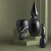 Vaso Volturnino in ceramica nera di Jean-Christophe Clair