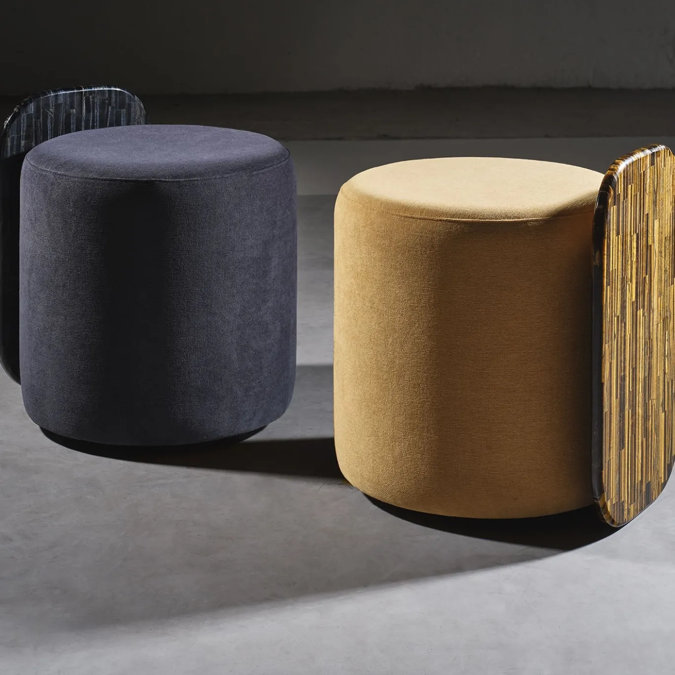 Verso Tiger Eye Blue Pouf