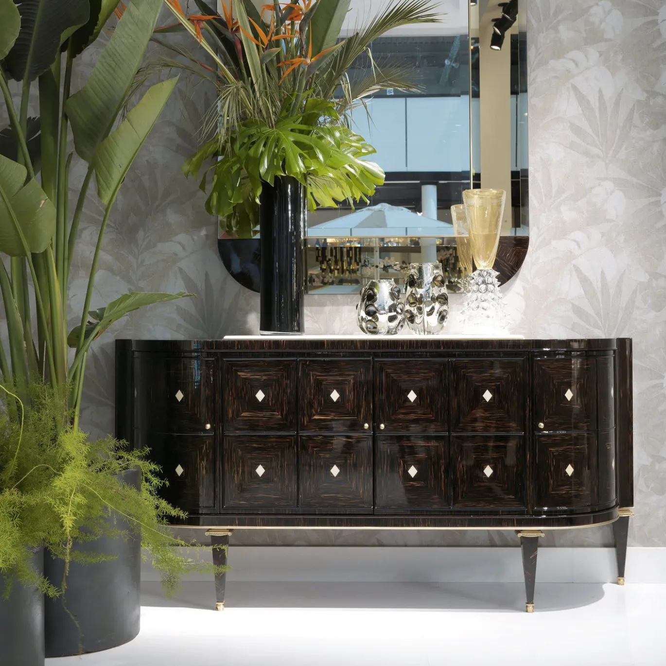 W047 Credenza